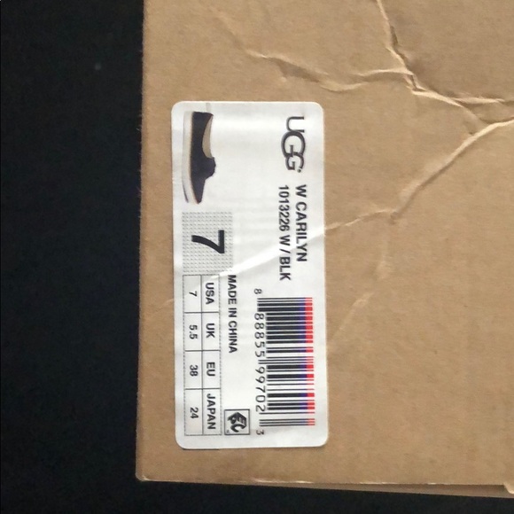 Brand New Ugg casual Carilyn Shoes - Picture 5 of 5